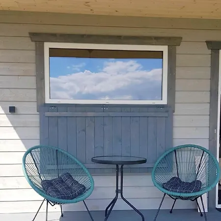 Gemuetliches Ferienhaus In Gmina Stegna Mit Terrasse, Grill Und Garten * Junoszyno