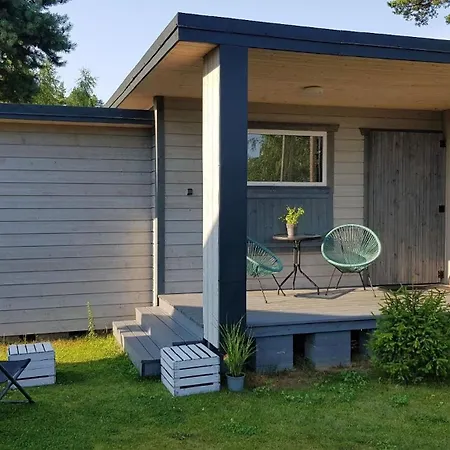 Gemuetliches Ferienhaus In Gmina Stegna Mit Terrasse, Grill Und Garten Junoszyno